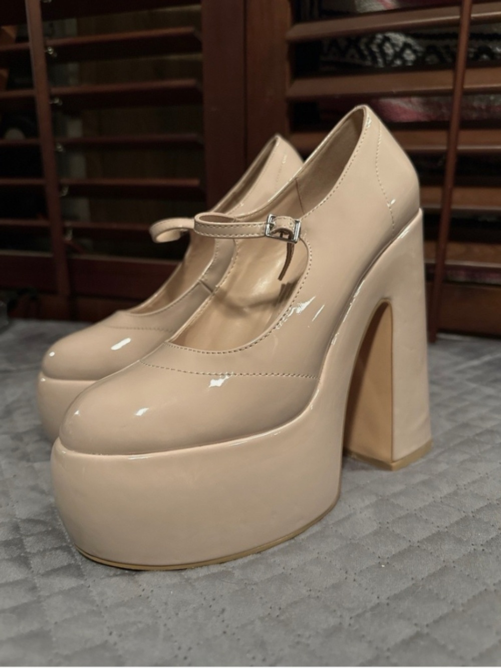 Ivory cream patent Mary Jane platforms size 8
